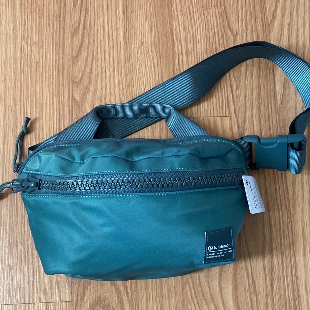❤️ Lululemon All Day Essentials Belt Bag 2.5L NWT
